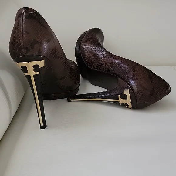TORY BURCH Snake Print 5 inch Stiletto Heels  SZ 8.5 - Picture 3 of 12